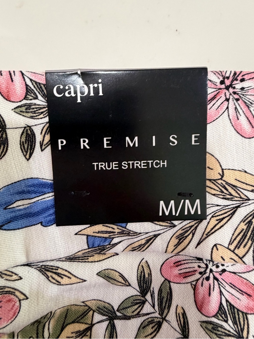 Premise ππ Capri Tropical Floral Stretch Tummy Control Pull-On Size Medium - Picture 9 of 15